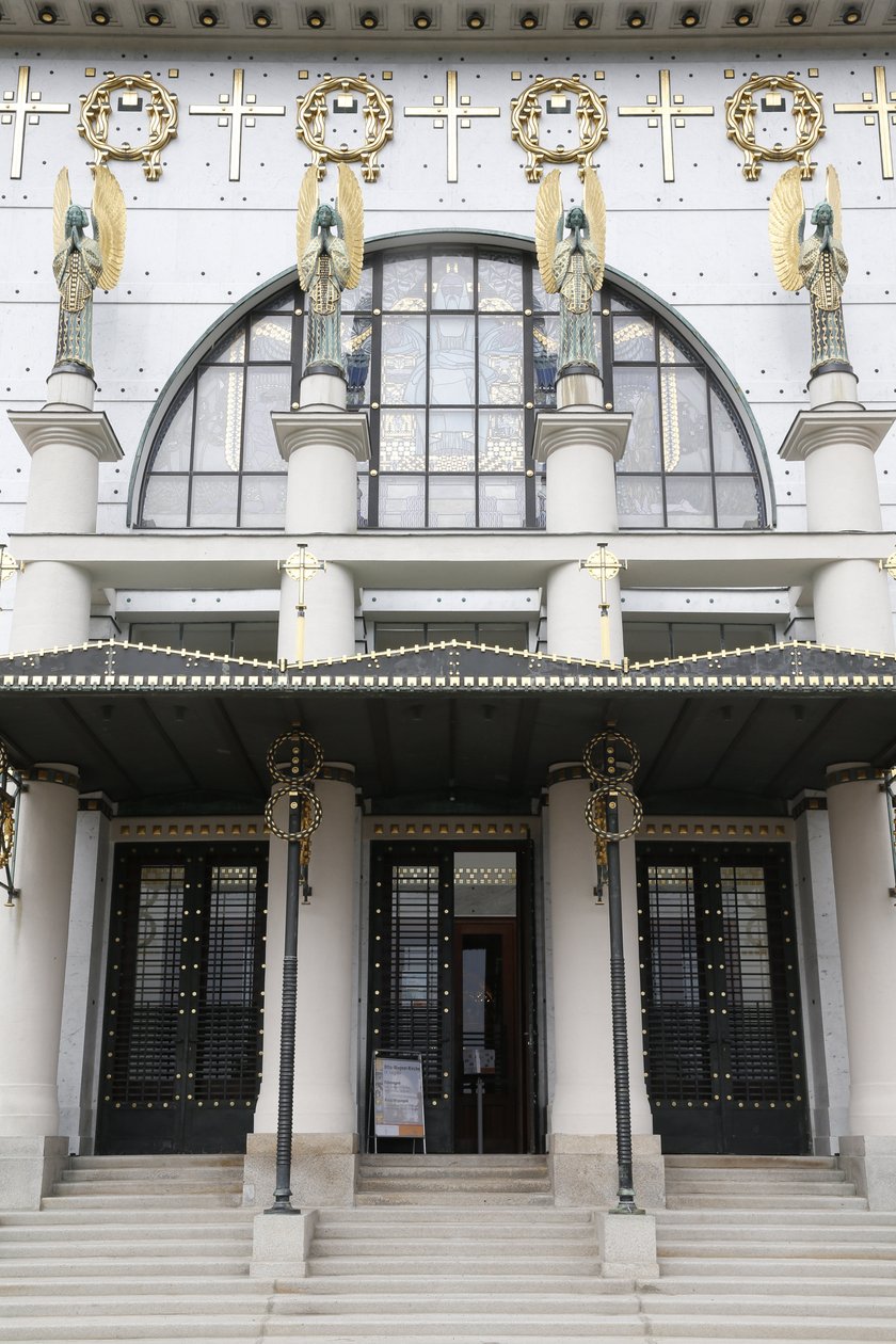 Am Steinhofin kirkko (kirkko Leopld) suunnitteli Otto Wagner, Wien, Itävalta (kuva) tekijältä Otto Wagner