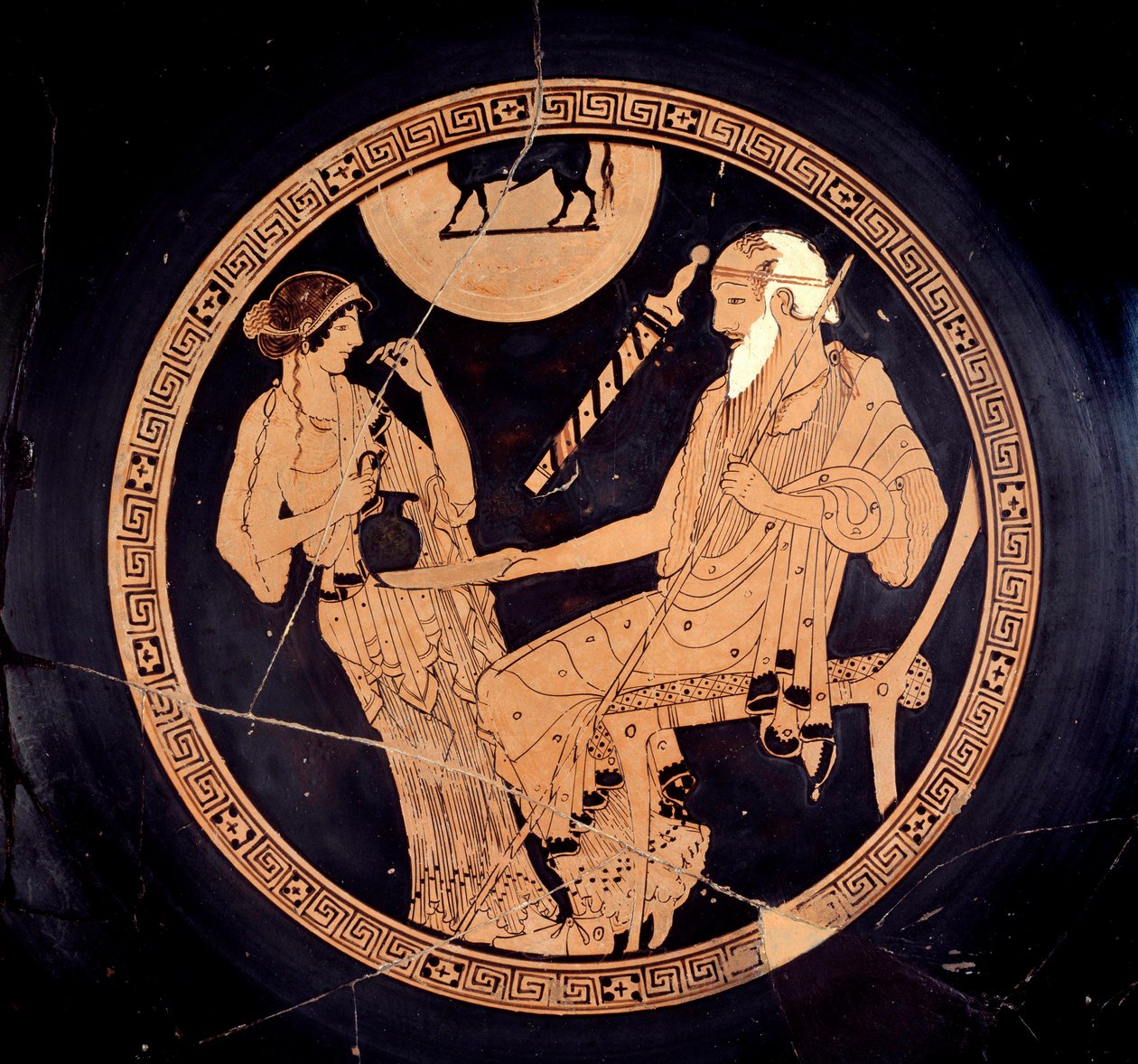Ilioupersis Cup: kuppi punaisilla hahmoilla, jotka edustavat Briseisiä ja vanhaa Phenixiä (Phoenix), Achilles-kasvattajaa. Brygosin (5. vuosisadalla eKr.) ansioksi. Pariisi, Louvre-museo tekijältä Painter Brygos