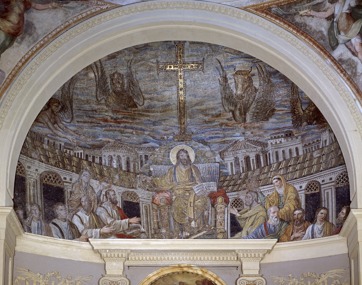 Kristus istuu valtaistuimella apostolien ja pyhien Pudentianan ja Praxedisin ympäröimänä Apsissa (mosaiikki) tekijältä Paleo Christian