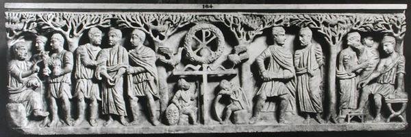 Kristillinen sarkofagi, joka kuvaa kohtauksia Kristuksen elämästä (marmori) tekijältä Paleo Christian
