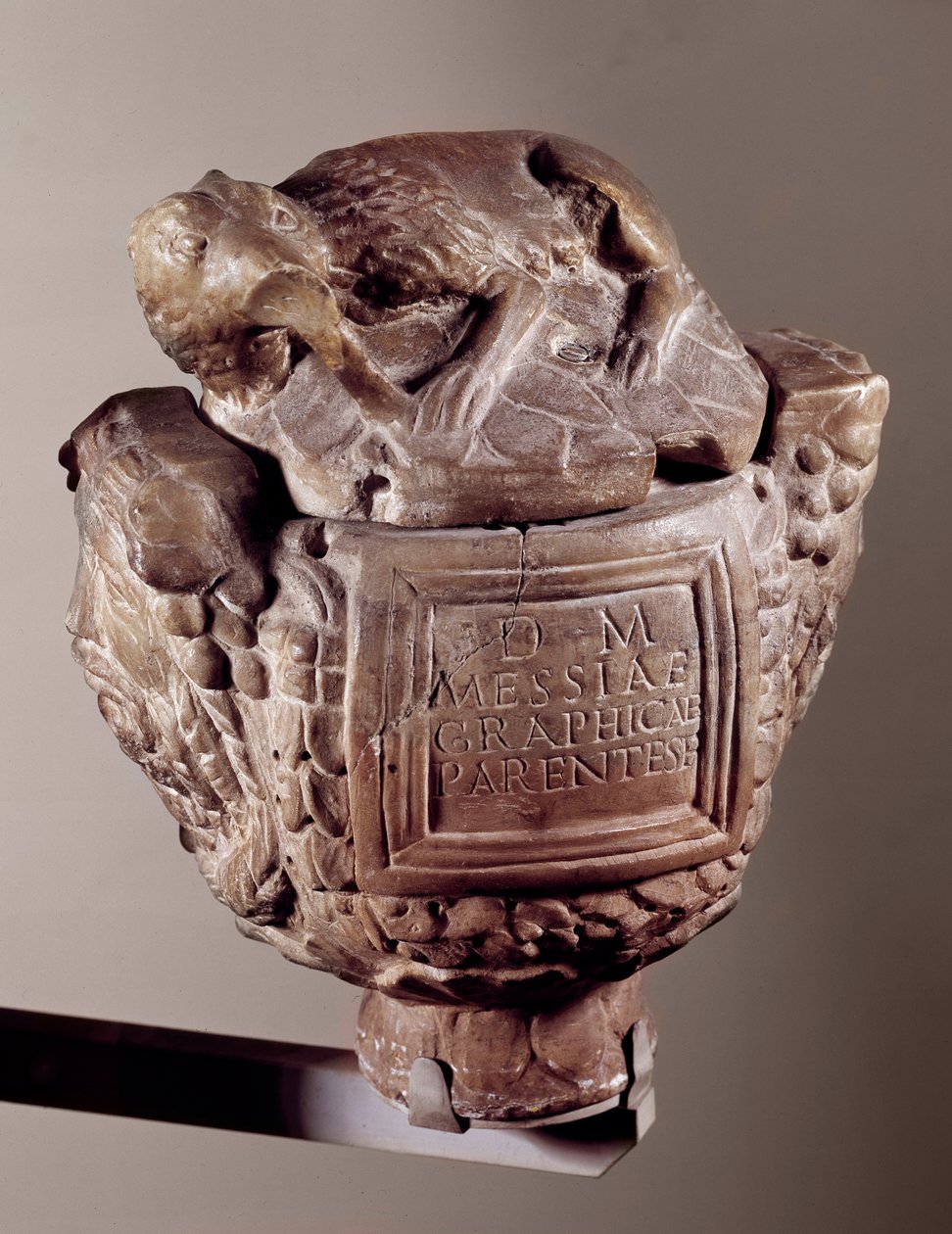 Cineary Urn Messias -grafiikka. Keskiarvoista. Saint Germain in Laye, National Archeology Museum tekijältä Paleo Christian