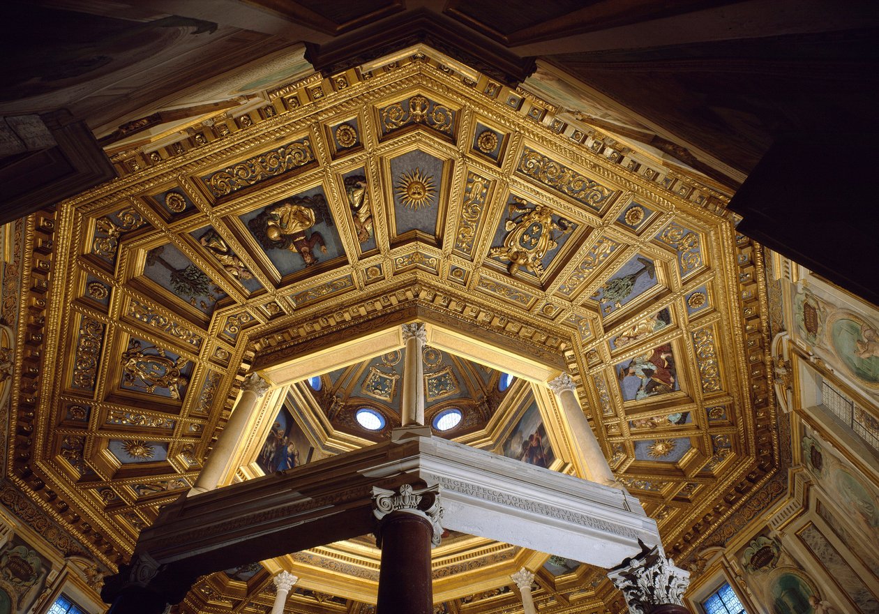Näkymä holvista San Giovanni in Lateranon (St. John Laterano) paleokristilaisen kastekappelin sisällä (Lateraani kastekappeli tai San Giovanni in Fonte), rakennettu noin 440. Rooma tekijältä Paleo Christian