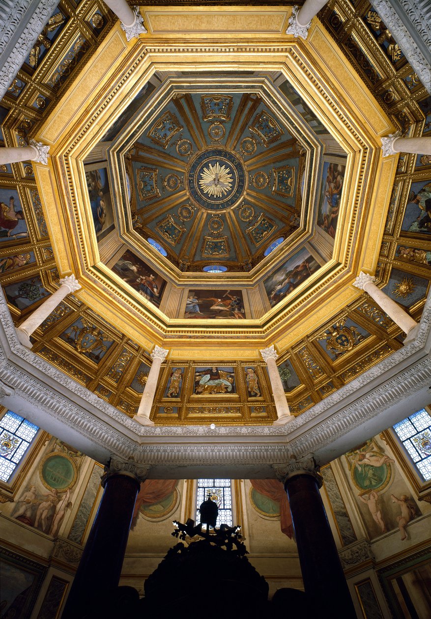 Näkymä holvista San Giovanni in Lateranon (St. John Laterano) paleokristilaisen kastekappelin sisällä (Lateraani kastekappeli tai San Giovanni in Fonte), rakennettu noin 440. Rooma tekijältä Paleo Christian