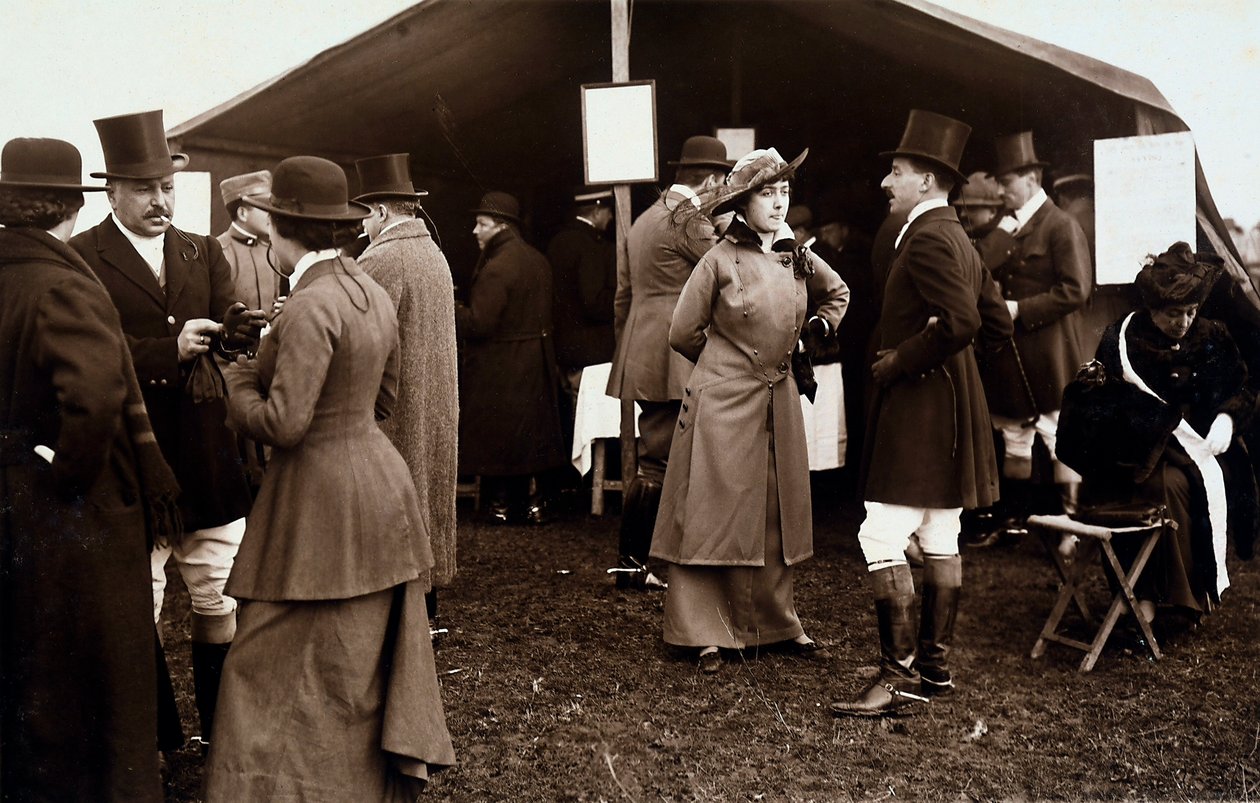 Muotokuva roomalaisesta aatelista lepäämässä ketunmetsästyksen aikana Casal Brunorissa, lähellä Roomaa, 1.2.1915 (b/w kuva) tekijältä Paolo Lucchesi