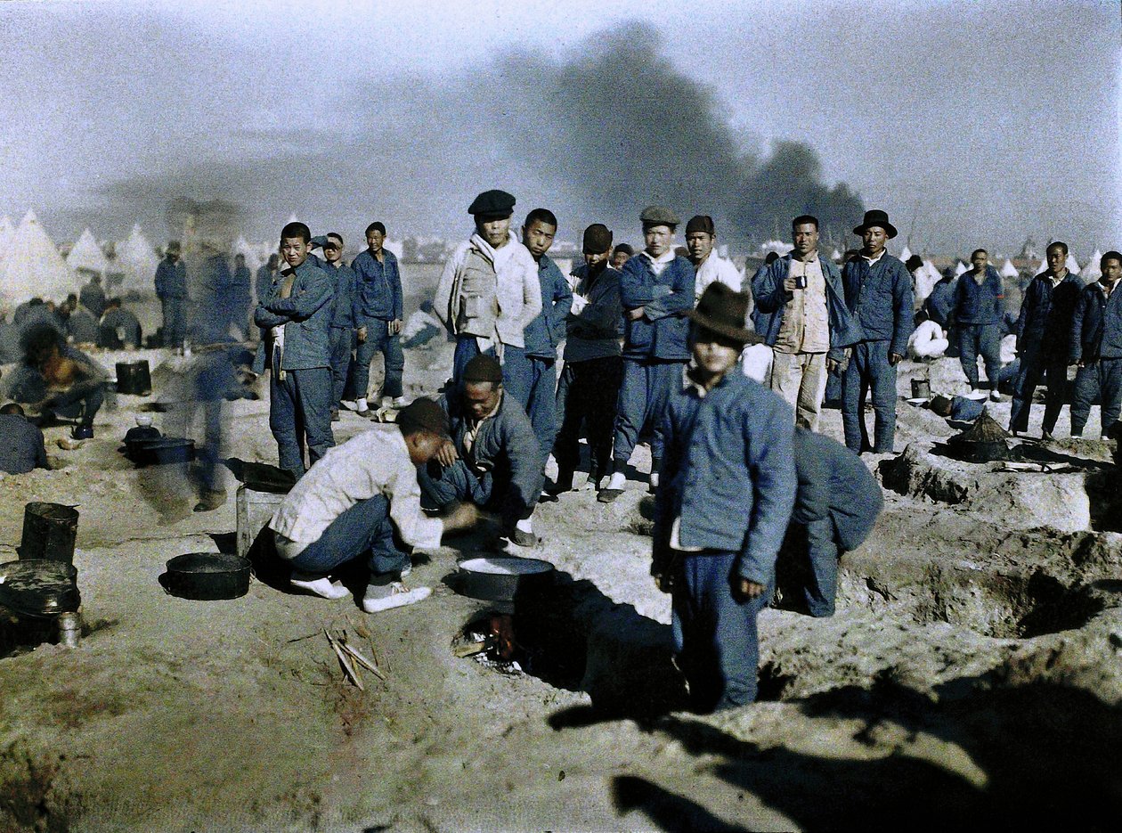 Brittiläisen Kiinan työväenjoukon työntekijöiden leiri, joka värvättiin osallistumaan Lähi-idän kampanjaan, Egypti, 1917 (autochrome) tekijältä Paul Castelnau