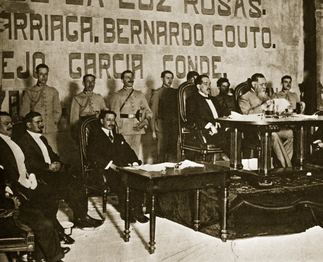 Venustiano Carranza Queretaron kokouksessa joulukuussa 1917. tekijältä Paul Thompson