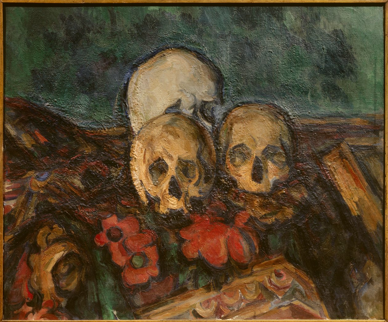 Kolme nahkaa itämaisella matolla Paul Cezannen (1839-1906) maalaus 1898 Solothurn. Taidemuseo. - Kolme pääkalloa itämaisella matolla. Paul Cezannen (1839-1906) maalaus tekijältä Paul Cézanne