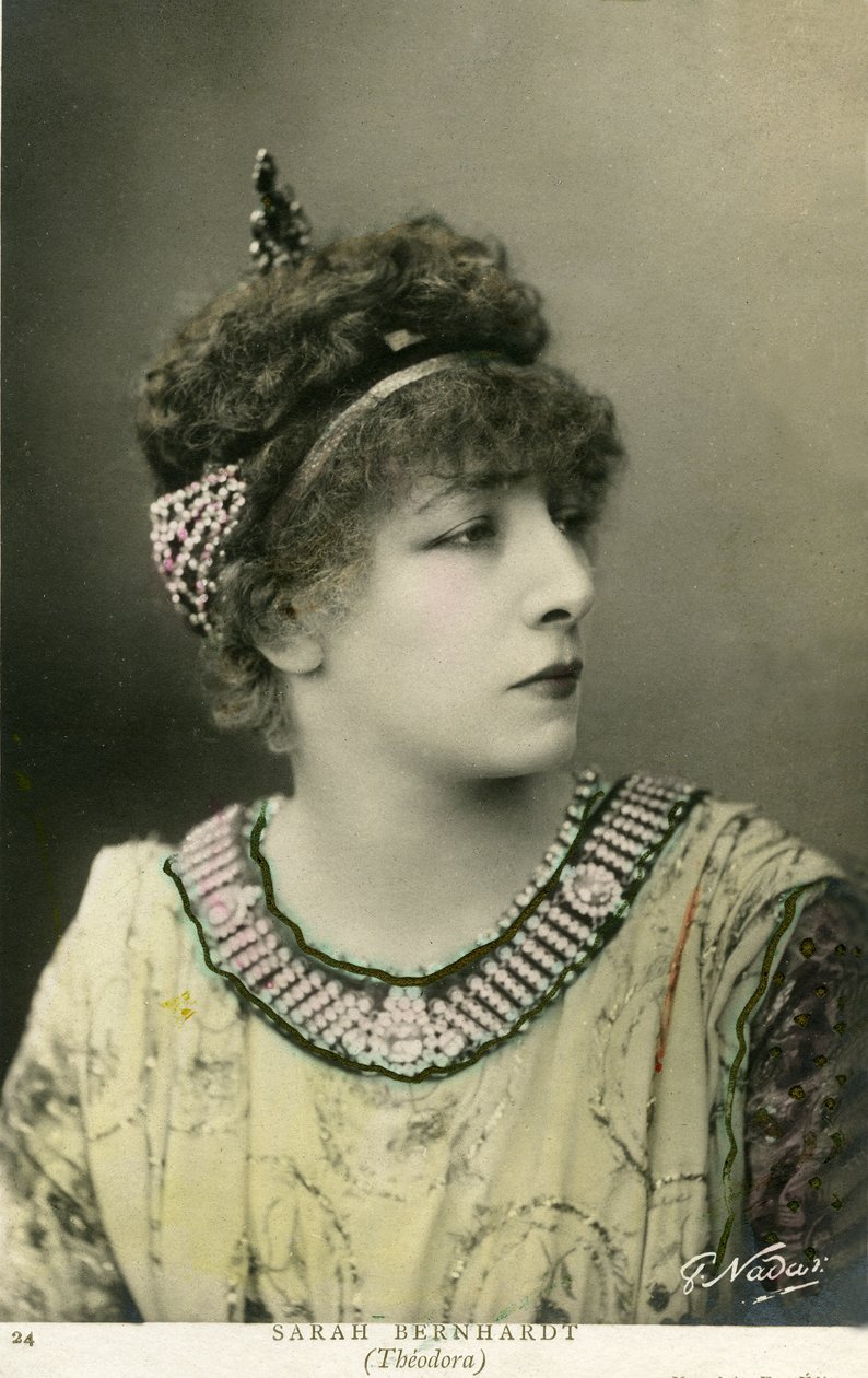 Henriette Rosine Bernard eli Sarah Bernhardt (1844-1923) "Théodora", Victorien Sardoun näytelmä, vuonna 1884 (kuva) tekijältä Paul Nadar