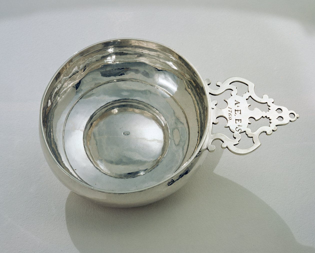 Porringer, 1760 (hopea) tekijältä Paul Revere