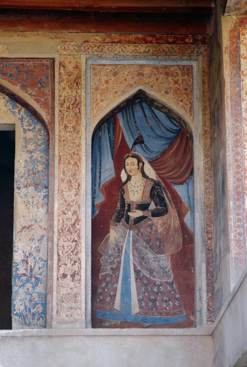 Naishahmo tekijältä Persian School