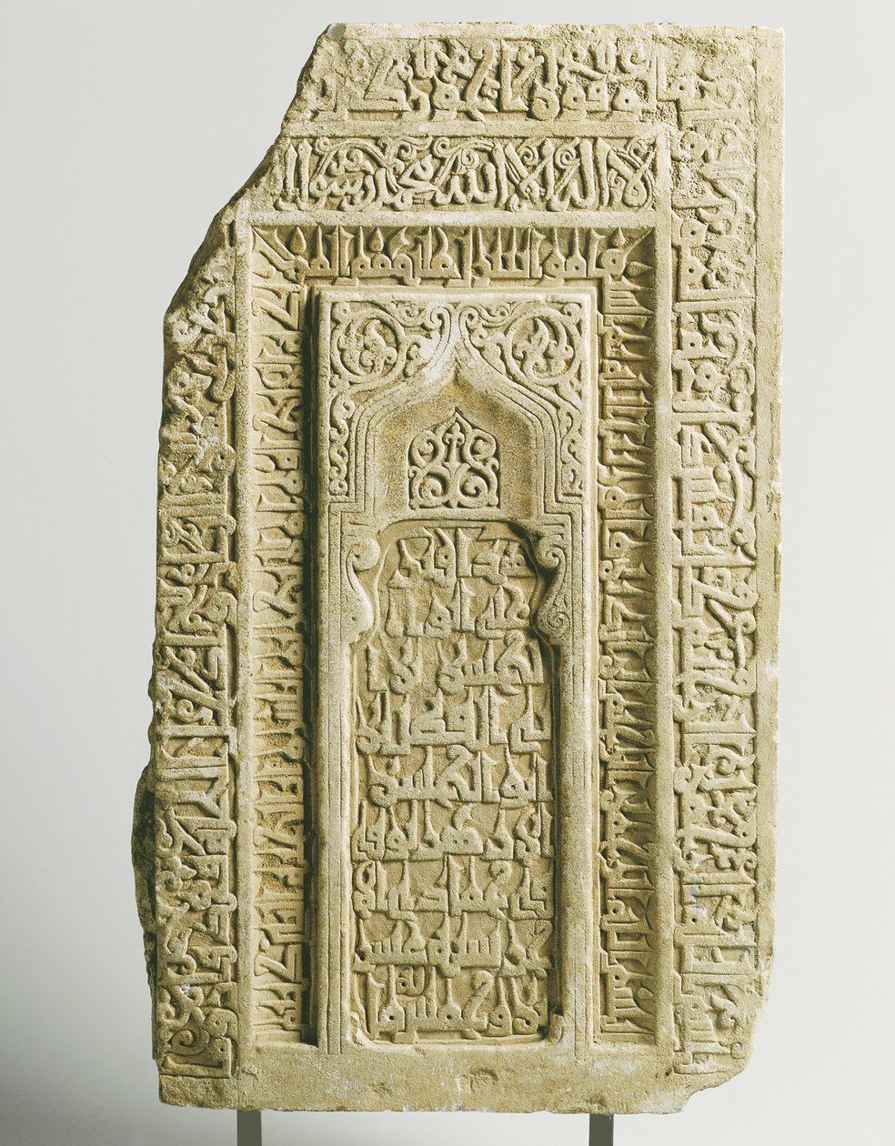 Seldžukkien veistetty hautakivi, Yazd, Kaakkois-Iran, 1122 tekijältä Persian School