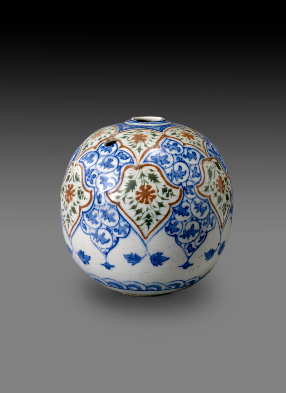 Pallomainen Kahlian Pipe Bowl, valmistettu todennäköisesti Kermanissa, Iranissa, 1600-luvun lopulla tai 1700-luvun alussa (kivitahna, jossa polykromaa lasituksen alla) tekijältä Persian School