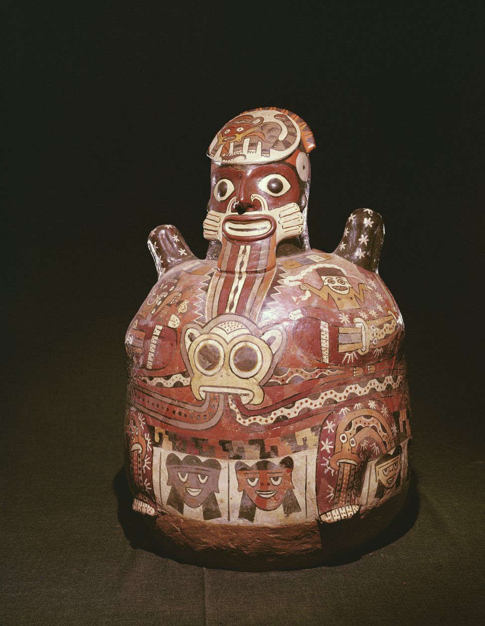 Keramiikkaastia jumalanhahmosta, Nazca Culture (keraaminen) tekijältä Peruvian School