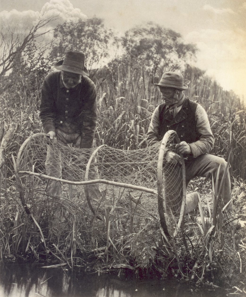 Keulaverkon asettaminen, elämä ja maisema Norfolk Broadsilla, n. 1886, tekijältä Peter Emerson und Thomas Goodall
