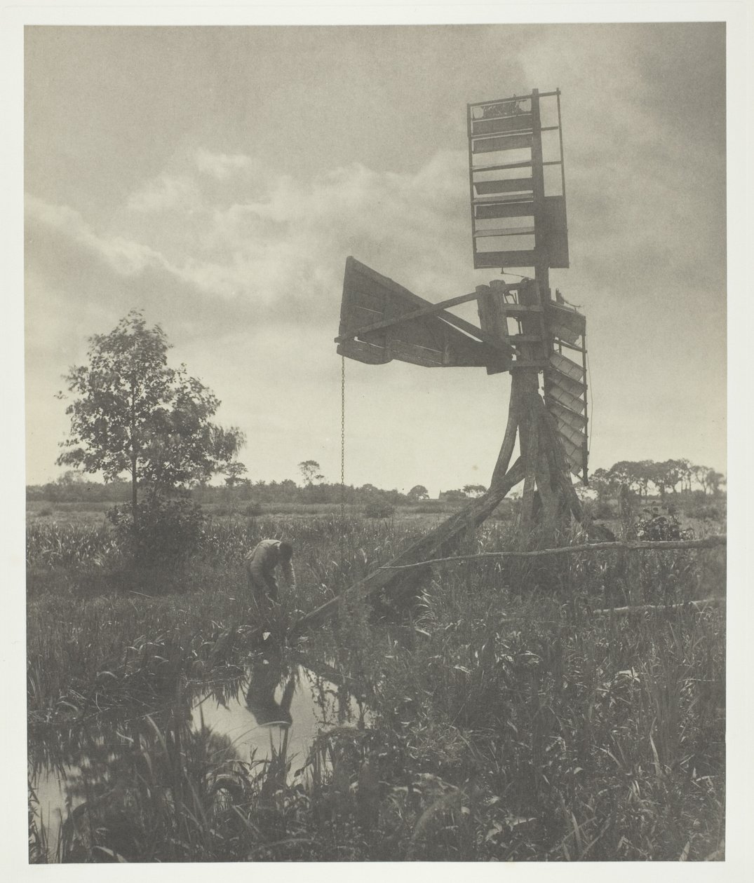 Raunioitunut vesimylly tekijältä Peter Henry Emerson