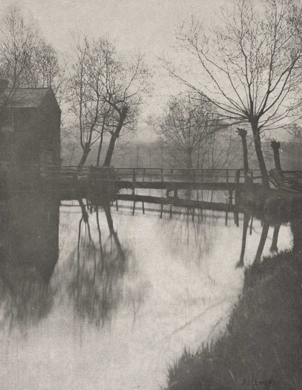 Kävelysilta lähellä Chingfordia tekijältä Peter Henry Emerson
