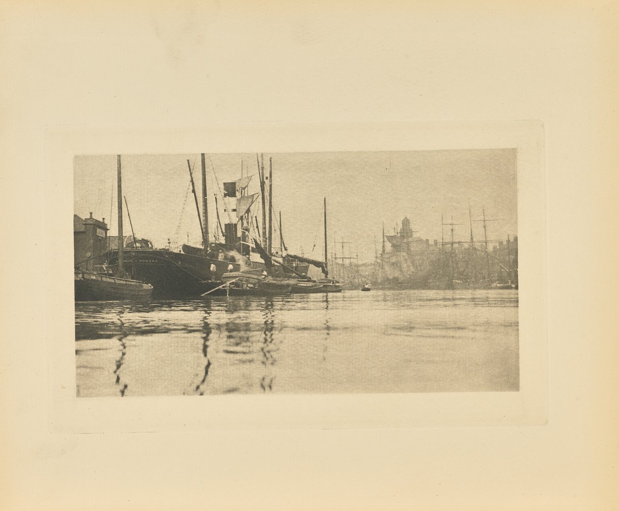 Satamassa tekijältä Peter Henry Emerson