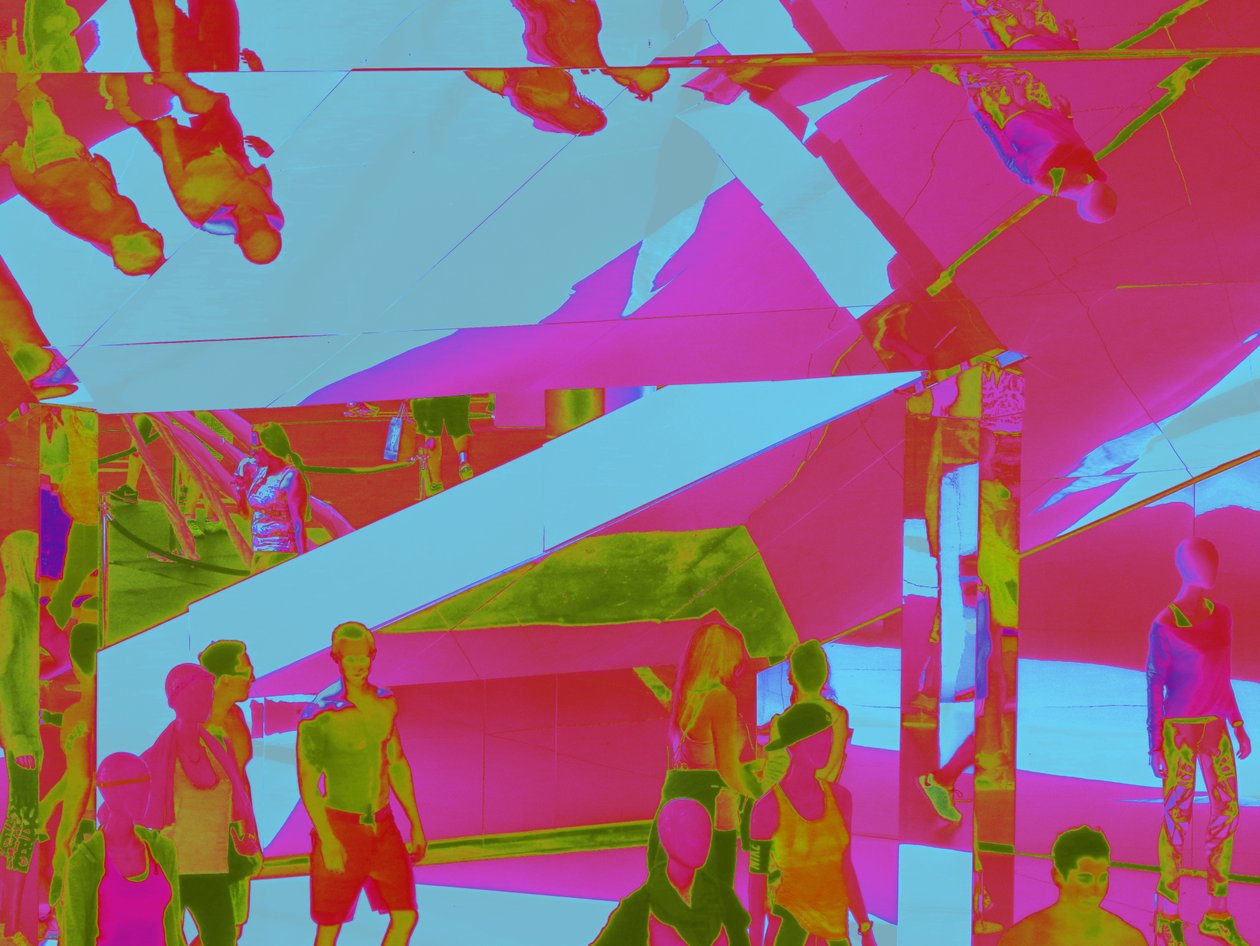 VENETSIAN RANTA YLÖS-ALAS, 2014 (DIGITAL IMAGE) tekijältä Peter McClure