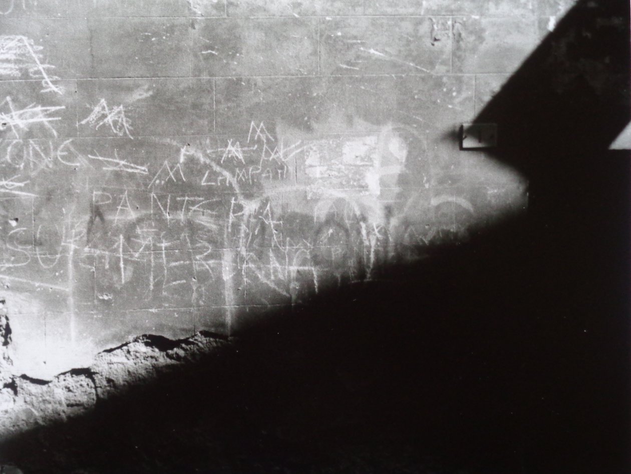 VINTAGE B&W PHOTO No. 2, 1989, (VALOKUVA) tekijältä Peter McClure