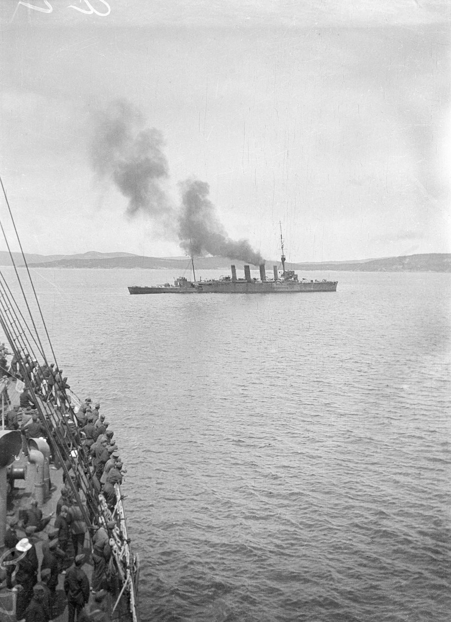 HMAS Melbourne tai HMAS Sydney King George Soundissa, Albany WA, n. Lokakuu 1914 (bw kuva) tekijältä Phillip Frederick Edward Schuler
