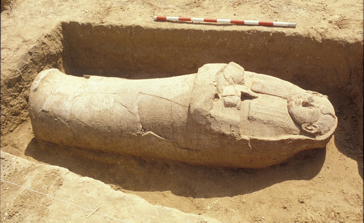 Anthropoid sarcophaus tekijältä Phoenician