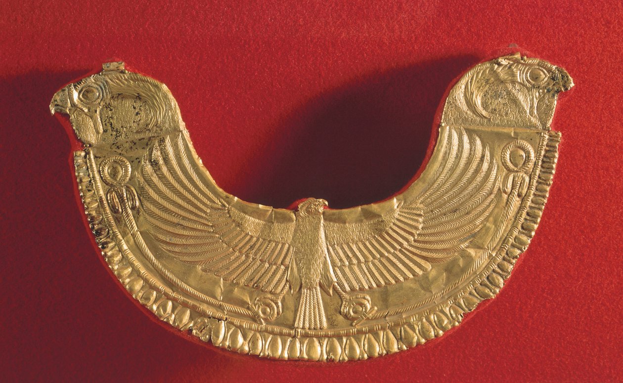 Rintakoriste, jonka päät ovat haukkan pään muotoisia ja koristeltu haukalla, jossa on kaksi palmua, kuningas Ip Abi Shemun haudasta Byblosissa n. 1800-1700 eKr. (kulta) tekijältä Phoenician