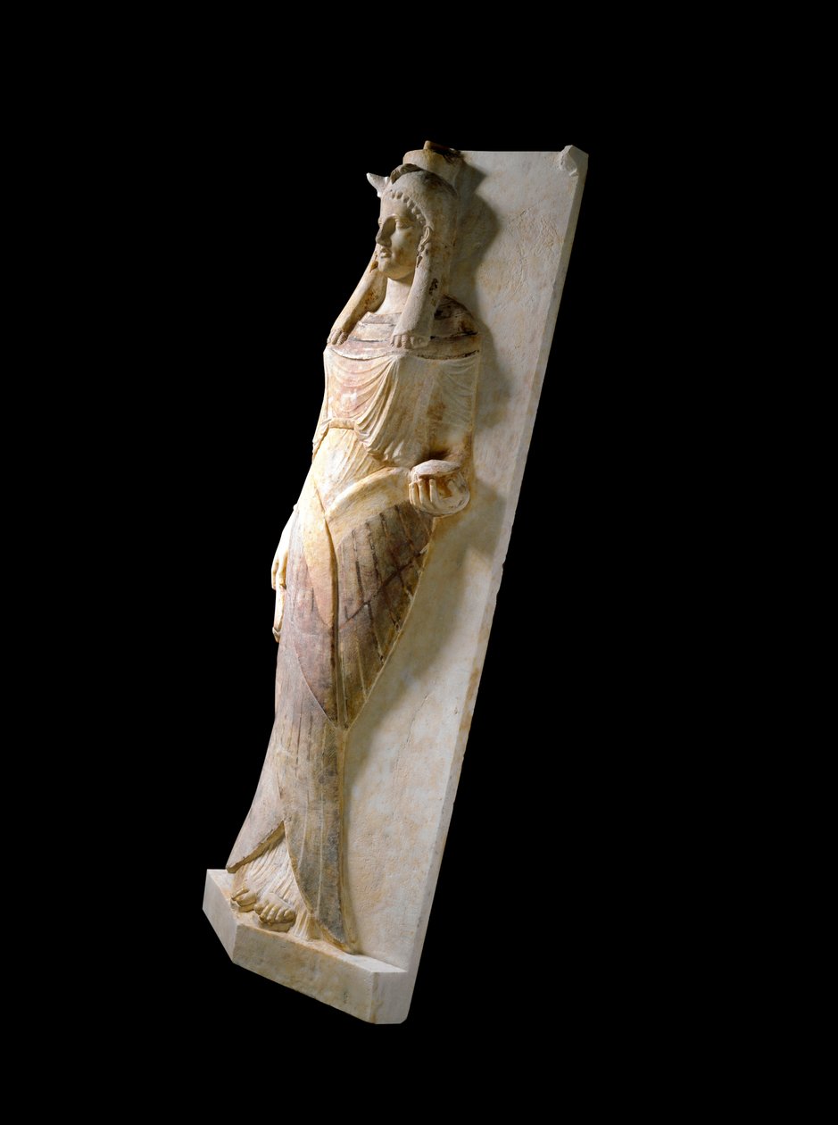 Foinikialainen sivilisaatio: marmorinen sarkofagin kansi, joka on veistetty naisesta (valehtelu). 4.-3. vuosisadalla eKr. Cartagena, Espanjan museo tekijältä Phoenician