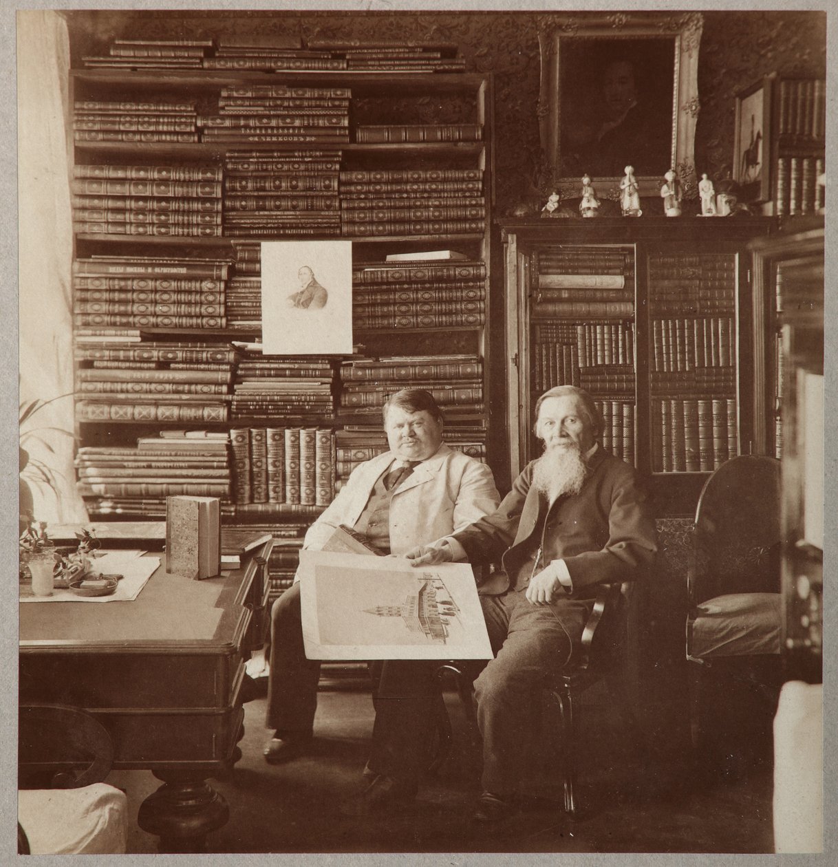 Pjotr ​​Aleksandrovitš Efremov ja Aleksei Petrovitš Bakhrušin, 1896-1900 tekijältä Photo studio of Mikhail Volkov