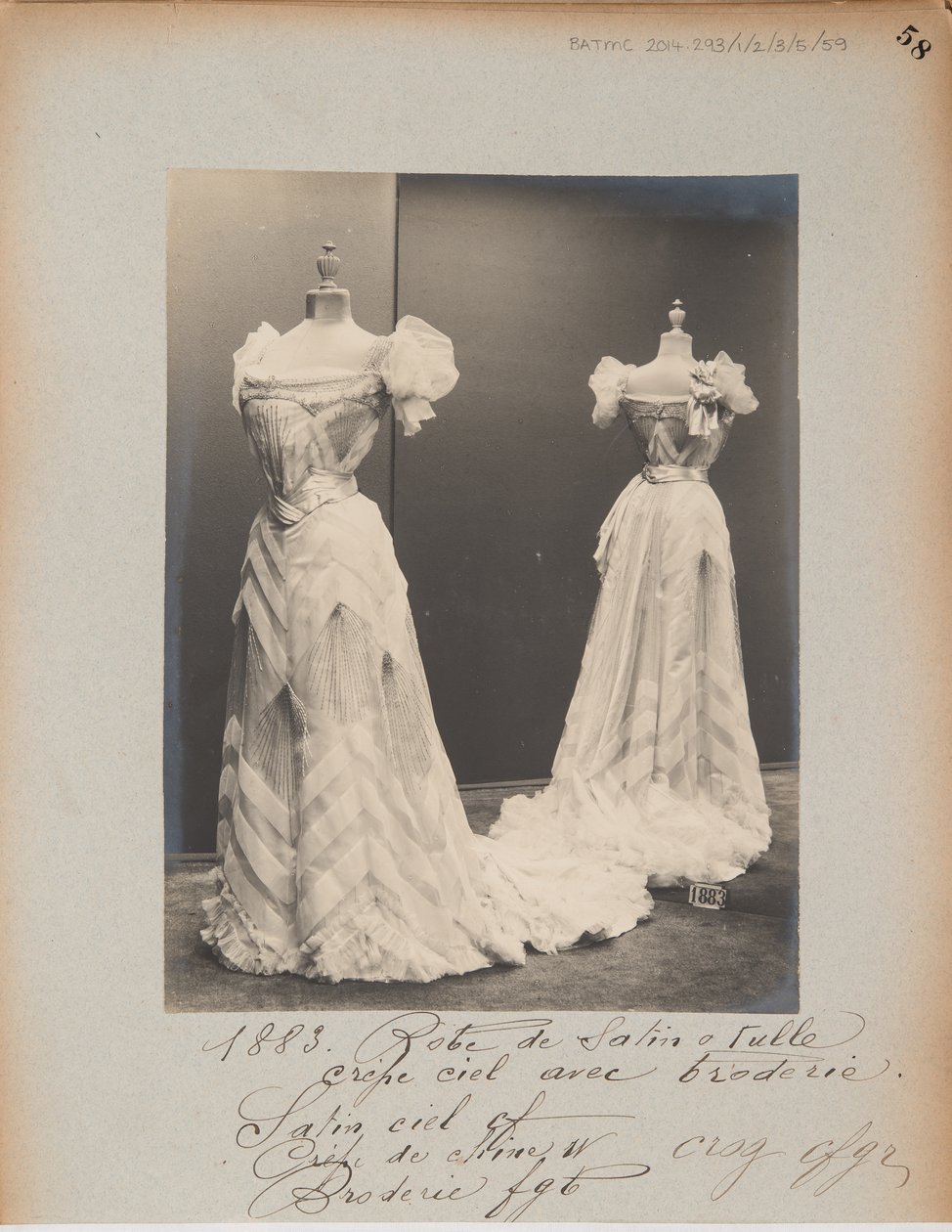 Albumisivu: House of Worth, Ball Gown tekijältä Photographer French