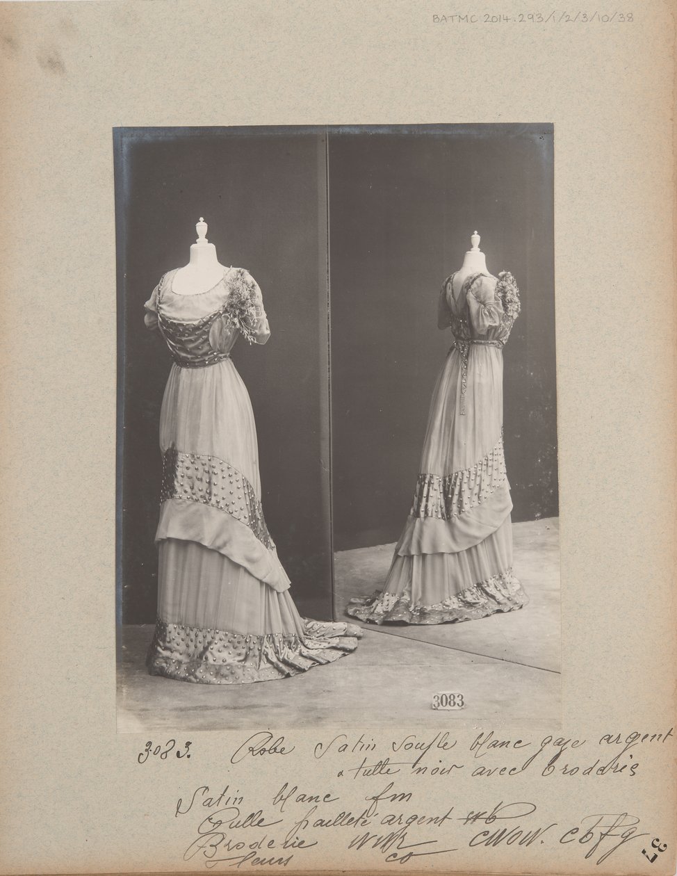 Albumisivu: House of Worth, Ball Gown tekijältä Photographer French
