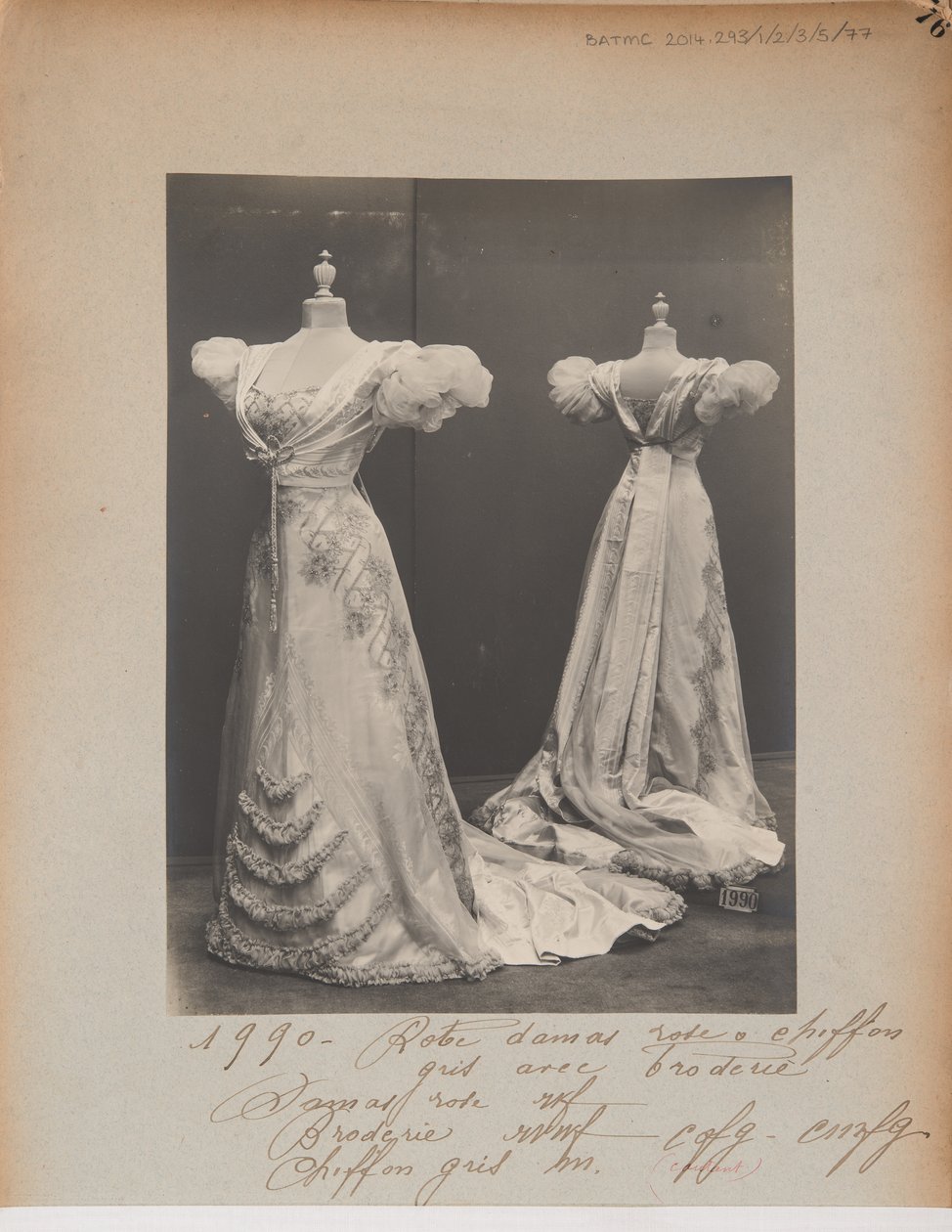 Albumisivu: House of Worth, Ball Gown tekijältä Photographer French