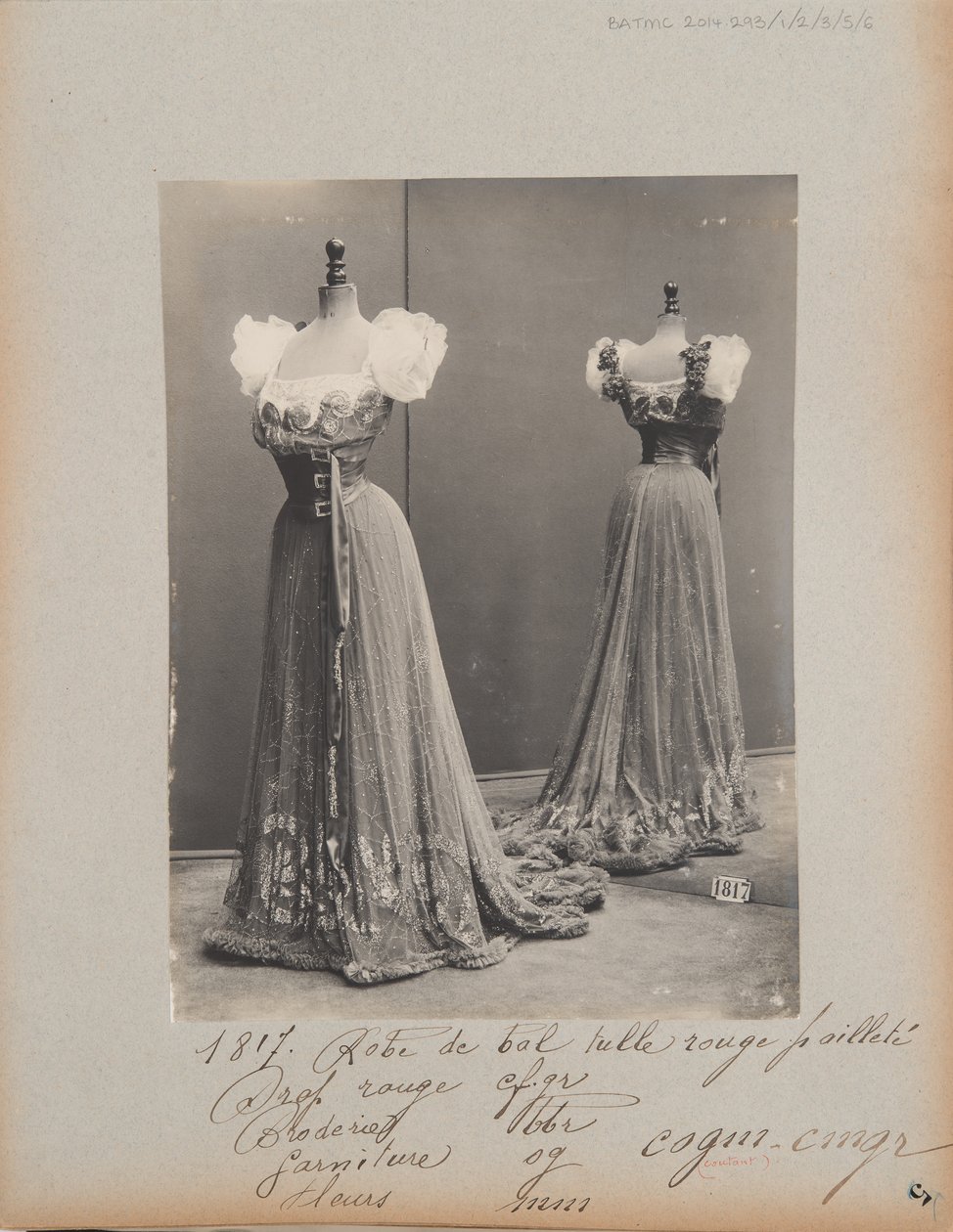Albumisivu: House of Worth, Ball Gown tekijältä Photographer French