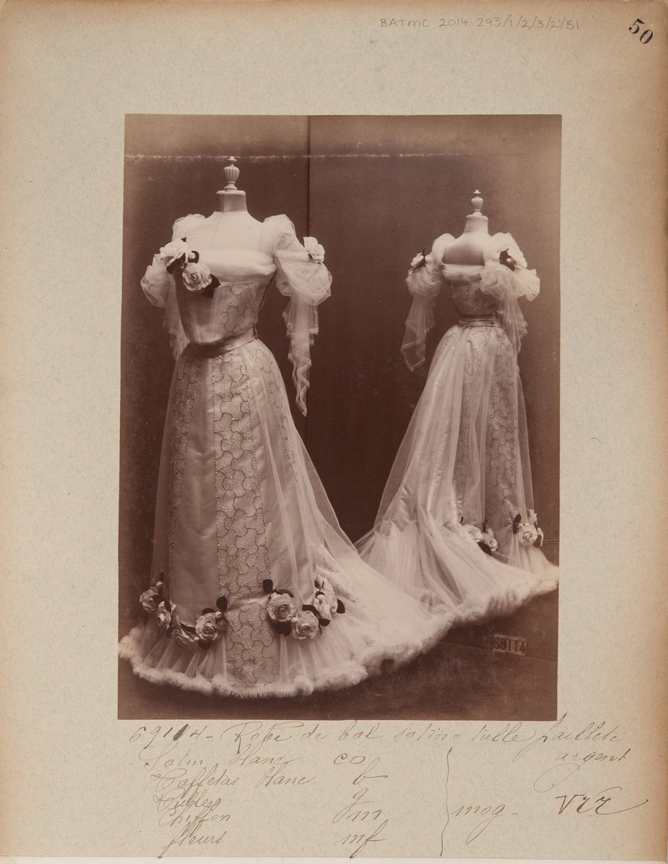 Albumisivu: House of Worth, Ball Gown tekijältä Photographer French