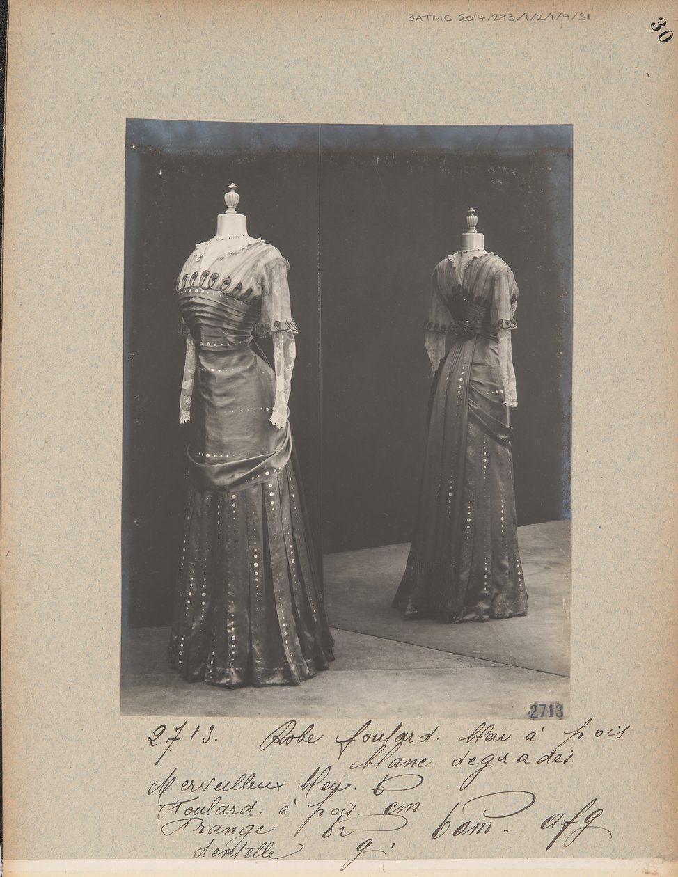 Albumisivu: House of Worth, Dress tekijältä Photographer French