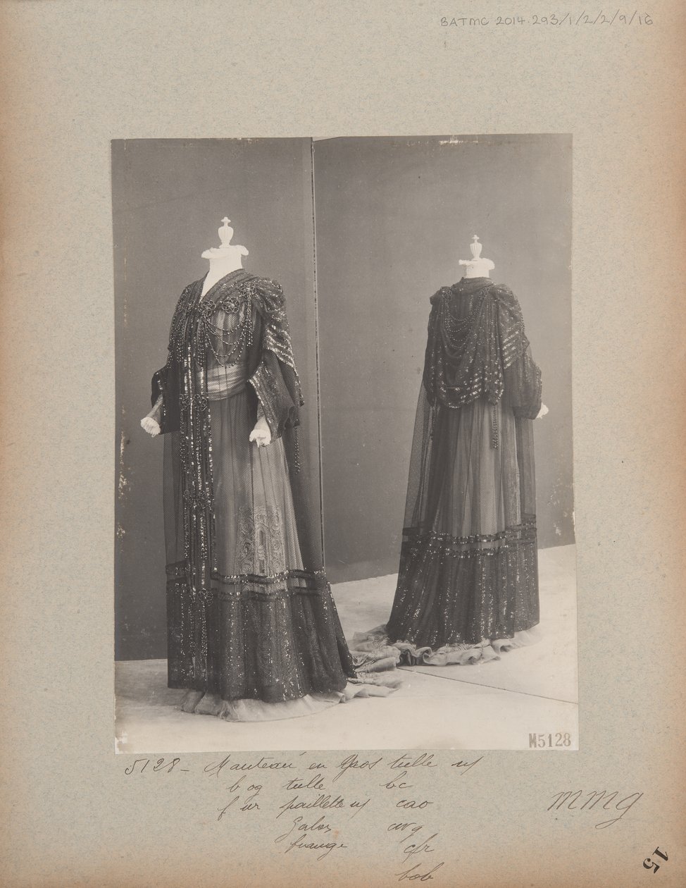 Albumisivu: House of Worth, Evening Coat tekijältä Photographer French