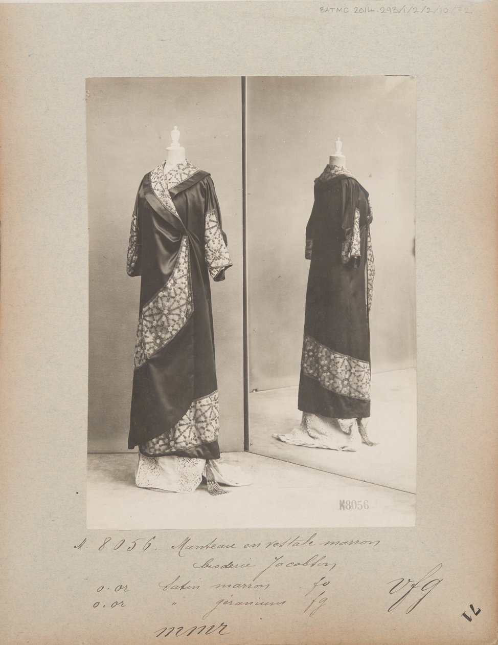 Albumisivu: House of Worth, Evening Coat tekijältä Photographer French
