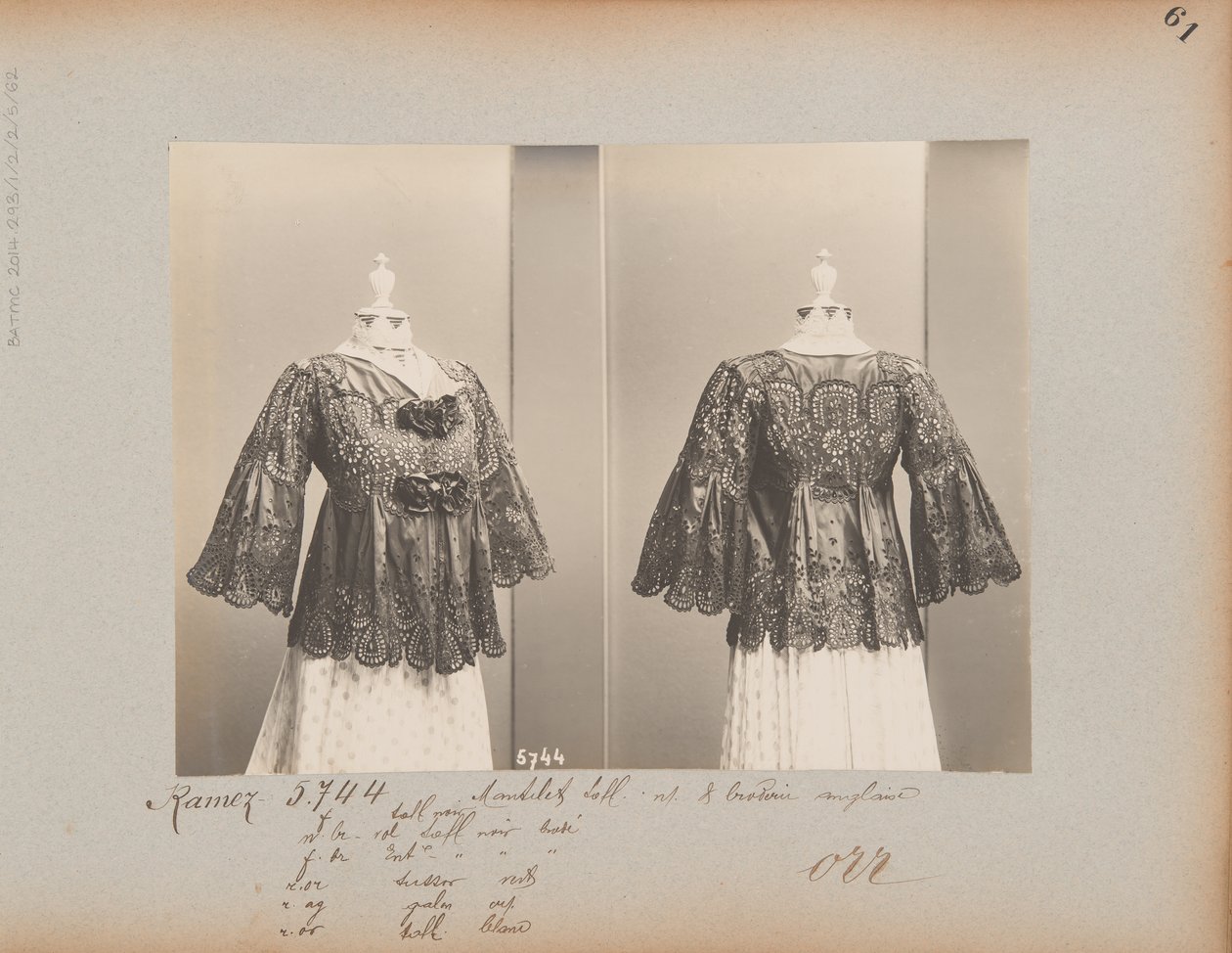 Albumisivu: House of Worth, Jacket (Mantelet) tekijältä Photographer French