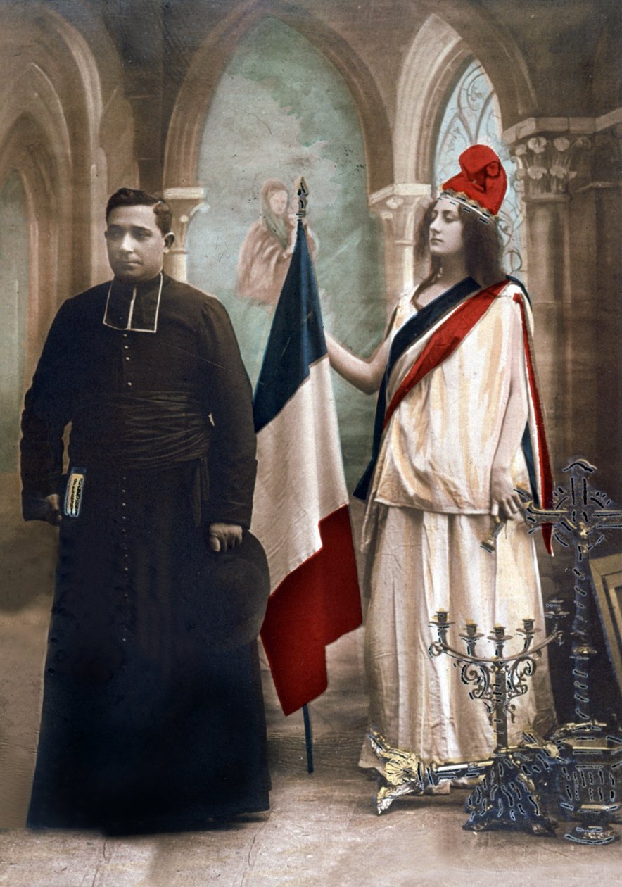 Allegoria kirkon ja valtion erosta vuonna 1905, kuvitus vuodelta 1907 (värillinen kuva) tekijältä Photographer French