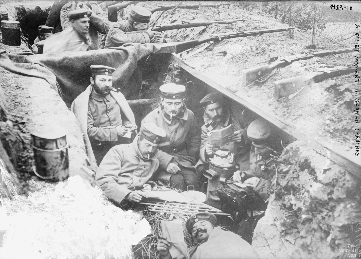 Hiljainen hetki Saksan haudoissa tekijältä Photographer German