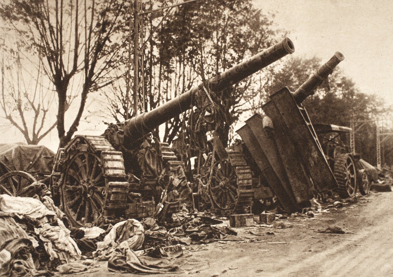 Pieni osa valtavasta tykisaalista vetäytymislinjalla Isonzosta Piaveen (m/v kuva) tekijältä Photographer German