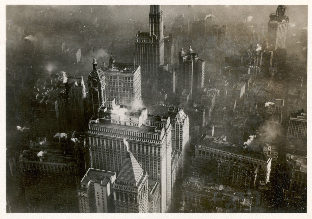 Ilmakuva Manhattanin keskustasta, otettu LZ 127 Graf Zeppelinistä, New York 1928 (b/w kuva) tekijältä Photographer German