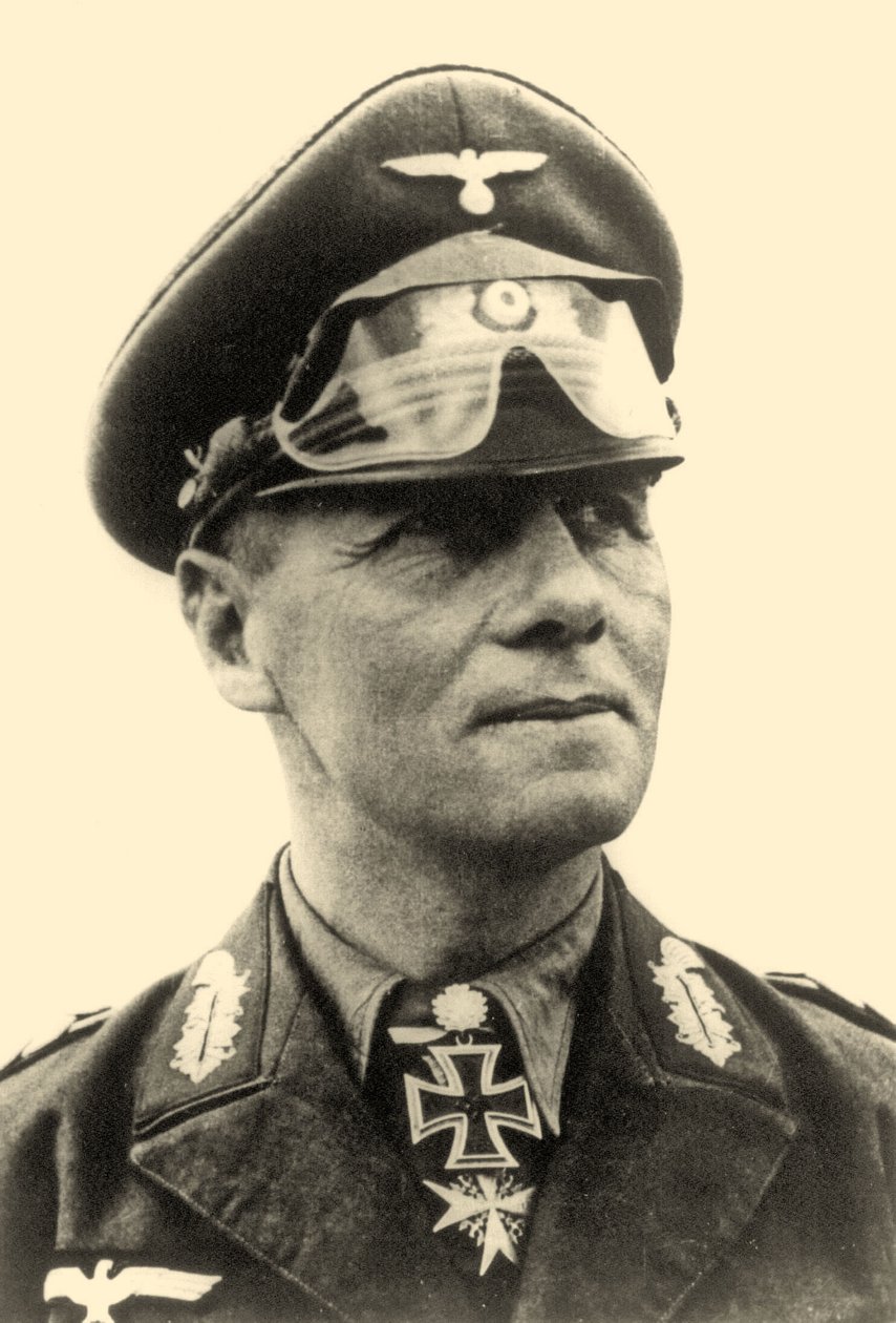 Kenraali Erwin Rommelin muotokuva n. 1942 (b/w kuva) tekijältä Photographer German