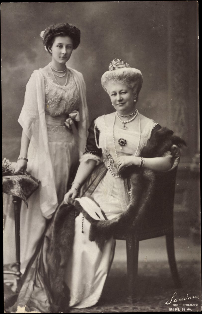 Wohlfahrts Postikortti, kruununprinsessa Luise, Victoria tekijältä Photographer German