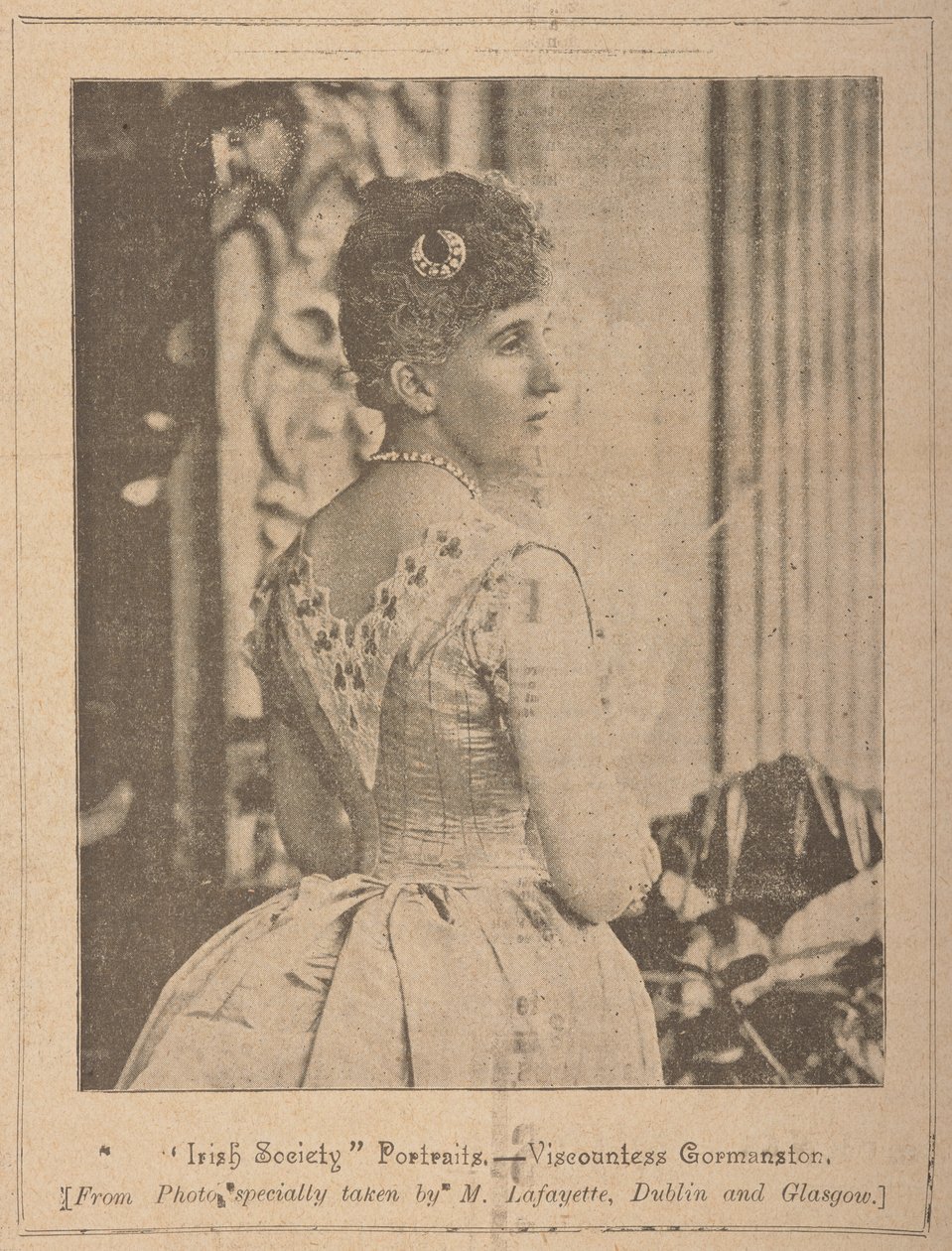 Vikreivitär Gormanston, "Irish Society" [lehti] Voi. VII nro 353, 13. lokakuuta 1894 (sanomalehtipaperi) tekijältä Photographer Irish