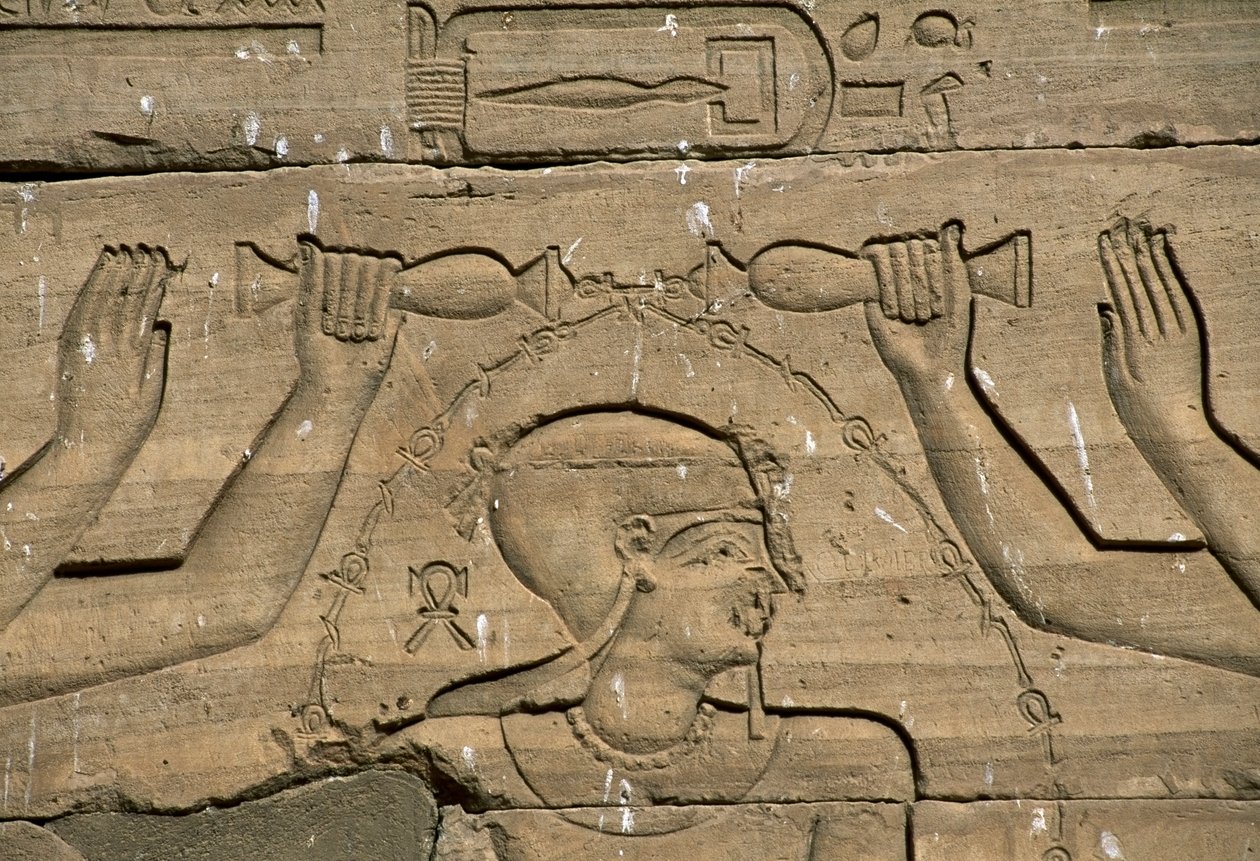 Basreliefi, Kalabshan temppeli (myös Mandulisin temppeli), Aswan, Rakennettu noin 30 eKr., Egyptin sivilisaatio tekijältä Blaise Nicolas Le Sueur