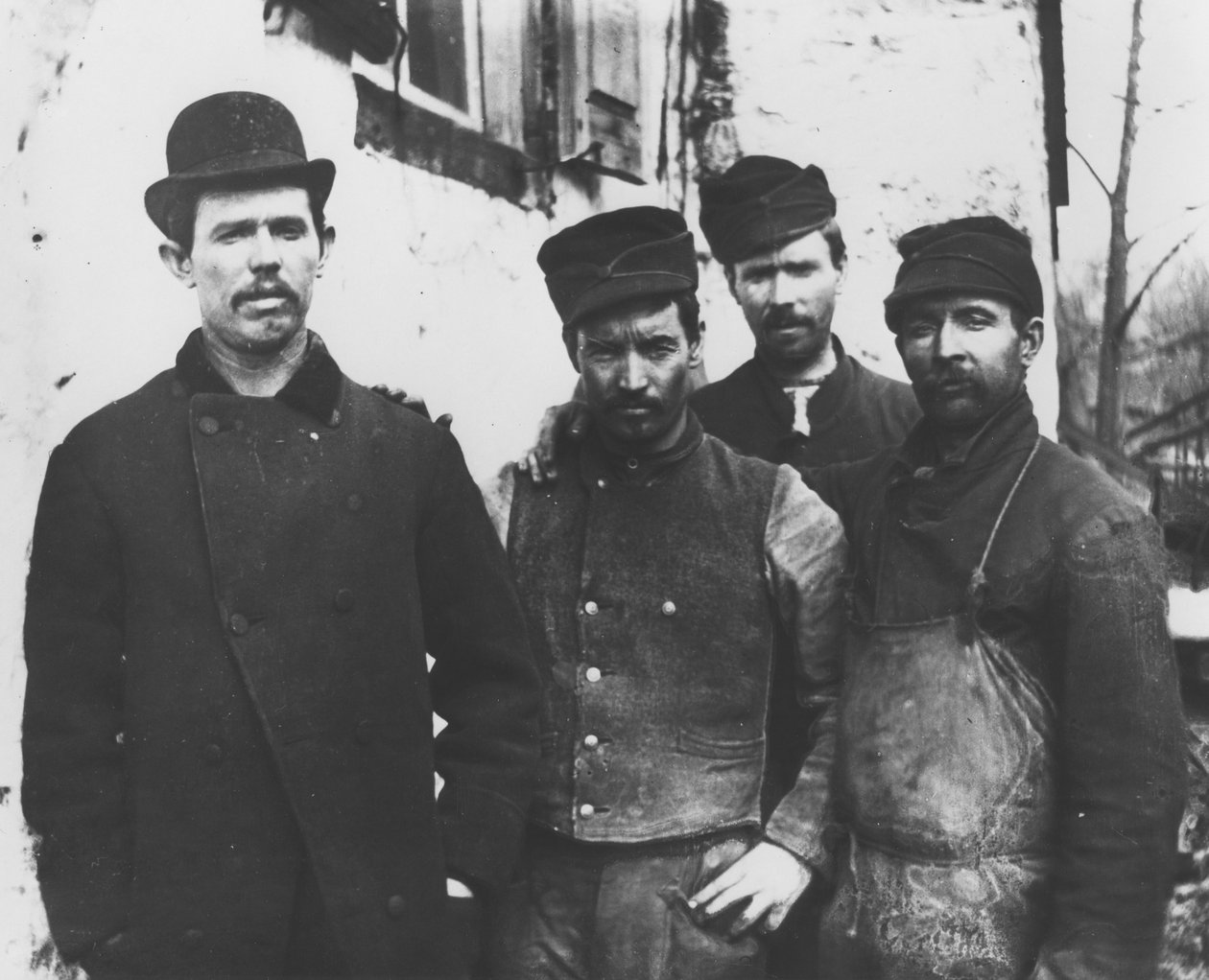 Jauhetyöläiset tekijältä Pierre A. Gentieu