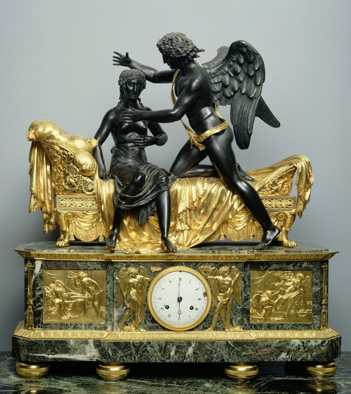 Cupid and Psyche Mantlepiece -kello, 1799 (pronssi ja marmori) tekijältä Pierre Philippe Thomire