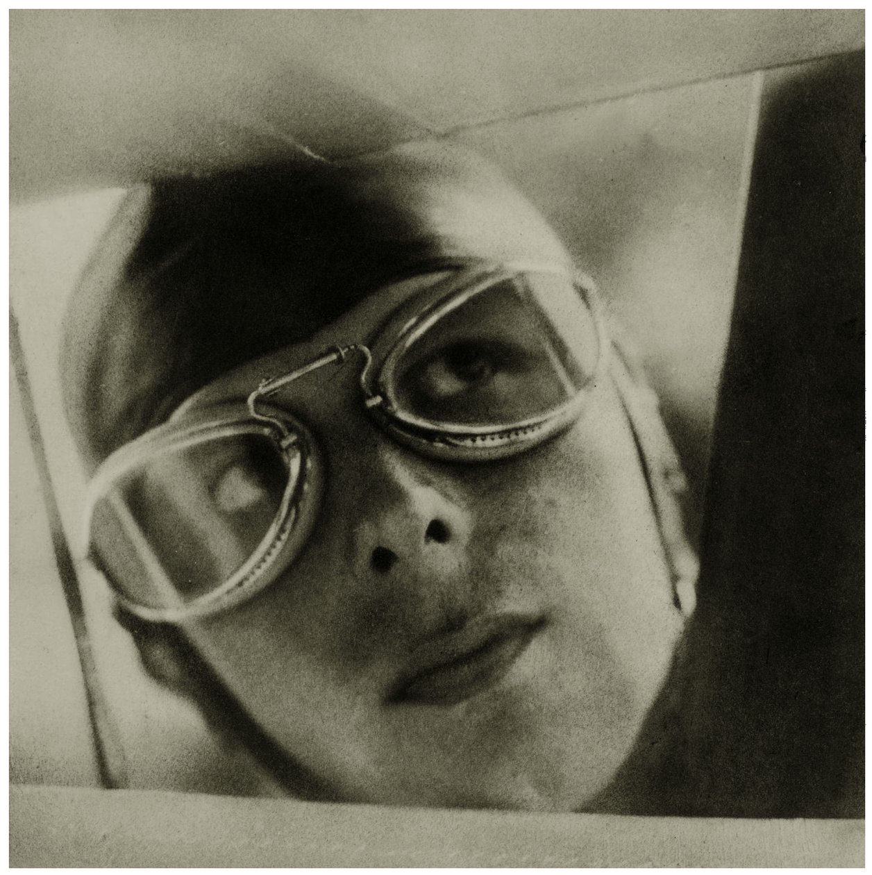 Sky Titan, noin 1929 tekijältä Pierre Dubreuil