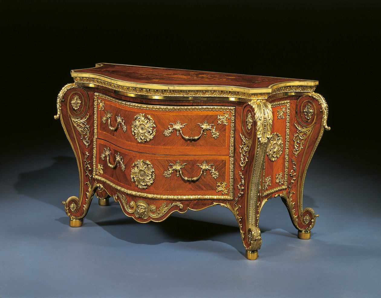 George III -pommi-juoksu, n. 1760-1765 (ruusupuu, hedelmäpuu ja marquetry) tekijältä Pierre Langlois