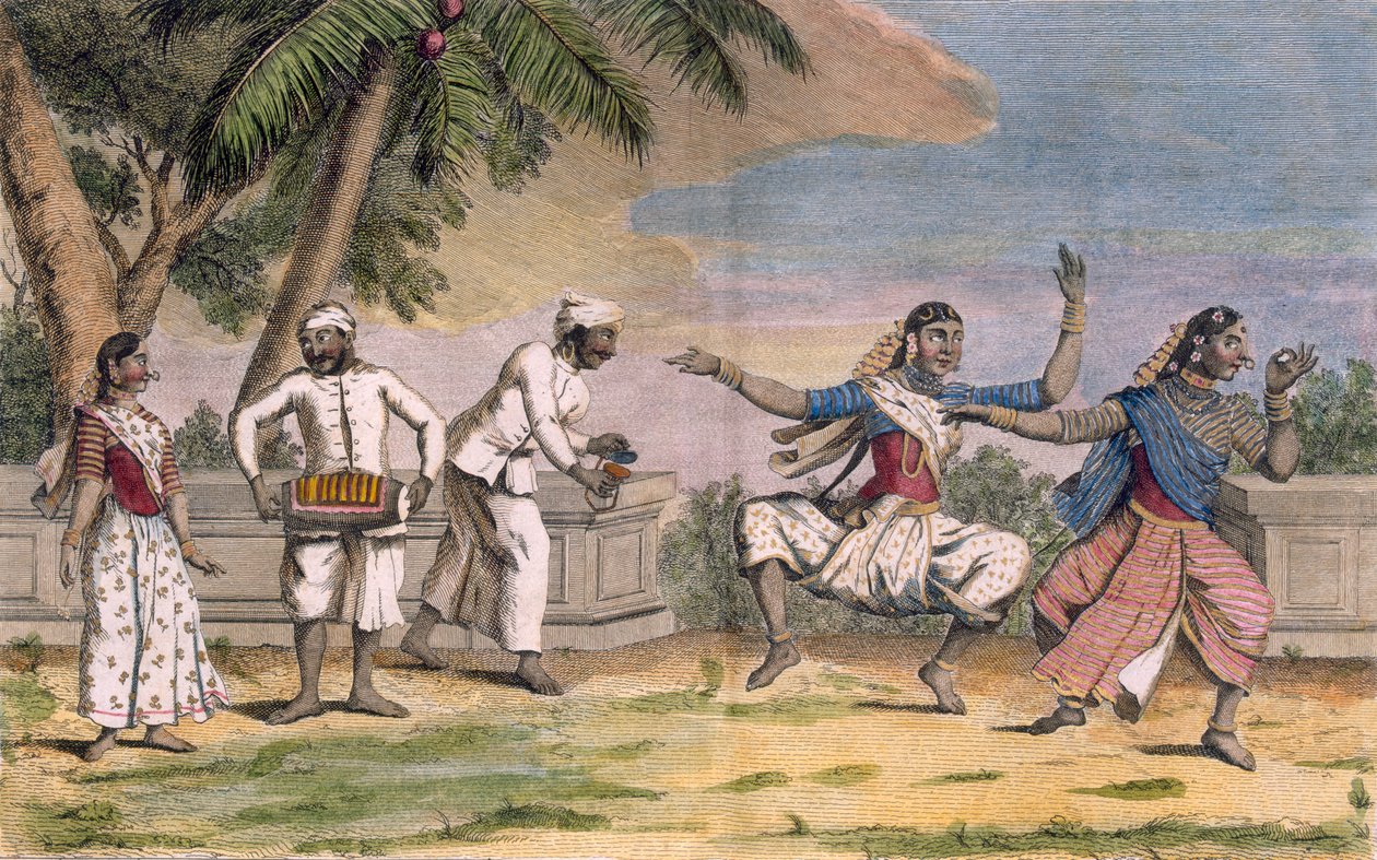 Bayaderesin eli intialaisten tanssityttöjen ryhmä miesmuusikoiden kanssa, kuvitus teoksesta Voyage aux Indes et a la Chine, kaiverrus Poisson, 1782 (värikaiverrus) tekijältä Pierre Sonnerat